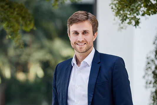 Portrét zaměstnance – web, LinkedIn